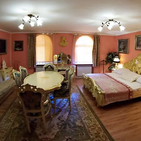 Cezar ホテル シロダ・ヴィエルコポルスカ