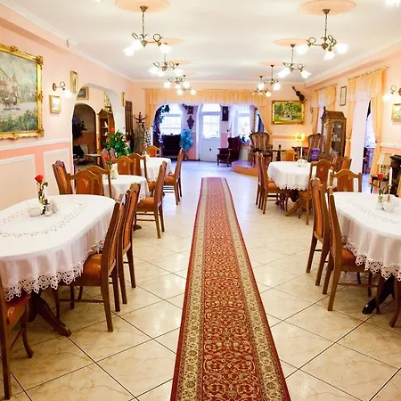 Hotel Cezar 2*